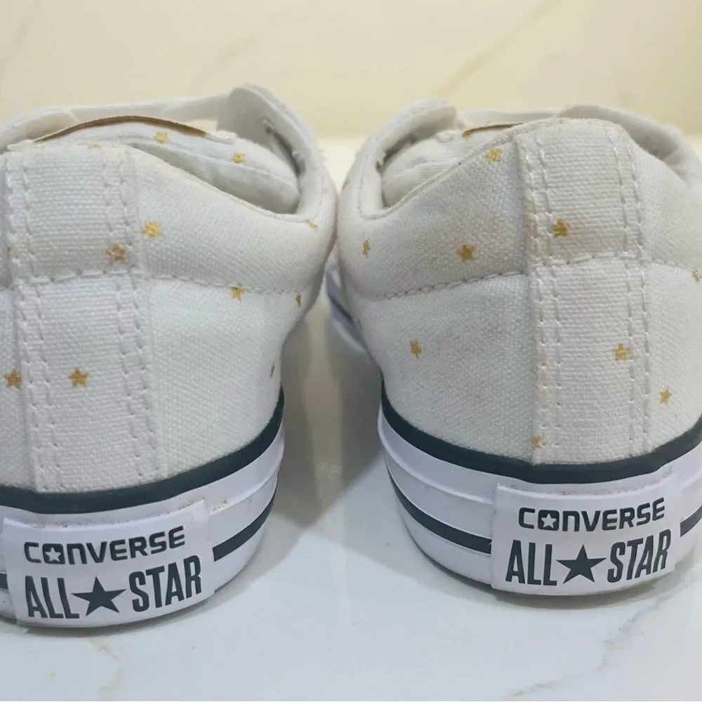 Converse White and Gold Star Sneakers with Classic Low-Top Design